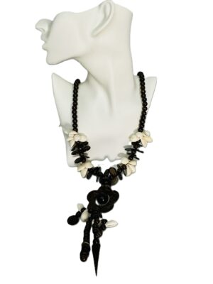 Island Bloom Wooden Necklace